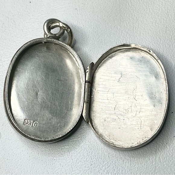 Victorian 1888 Sterling Silver Lucky Gentleman’s Locket Fob - Picture 6 of 9